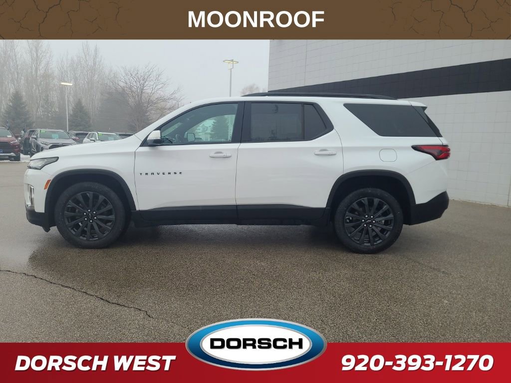 Used 2023 Chevrolet Traverse RS image 2