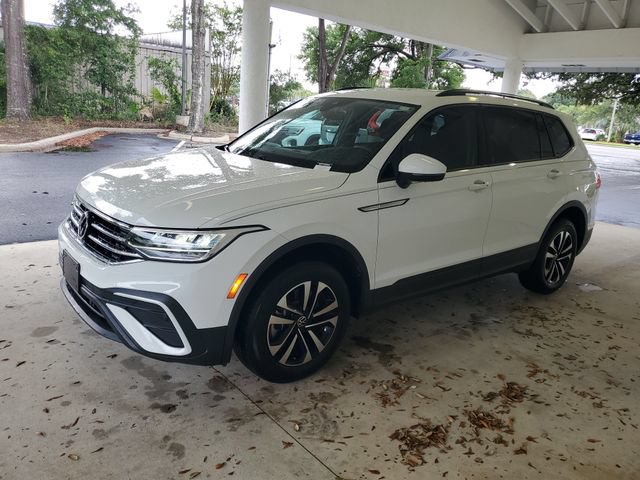 Used 2023 Volkswagen Tiguan S w/ Driver Assistance Package AWD/4WD image 2