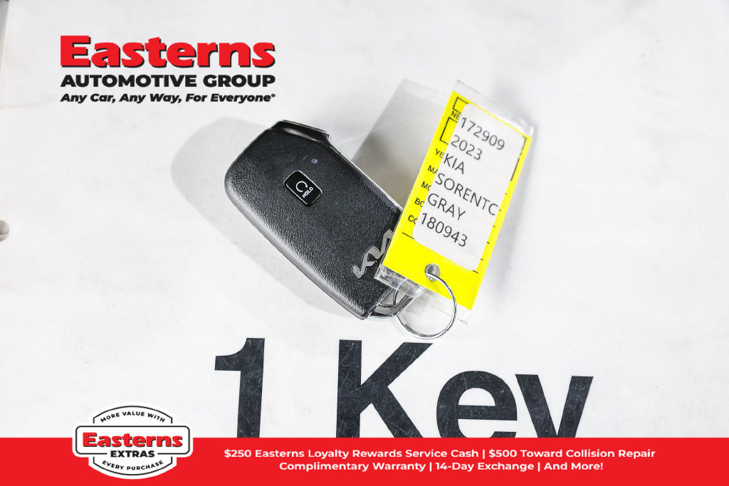Used 2023 Kia Sorento EX AWD/4WD image 27