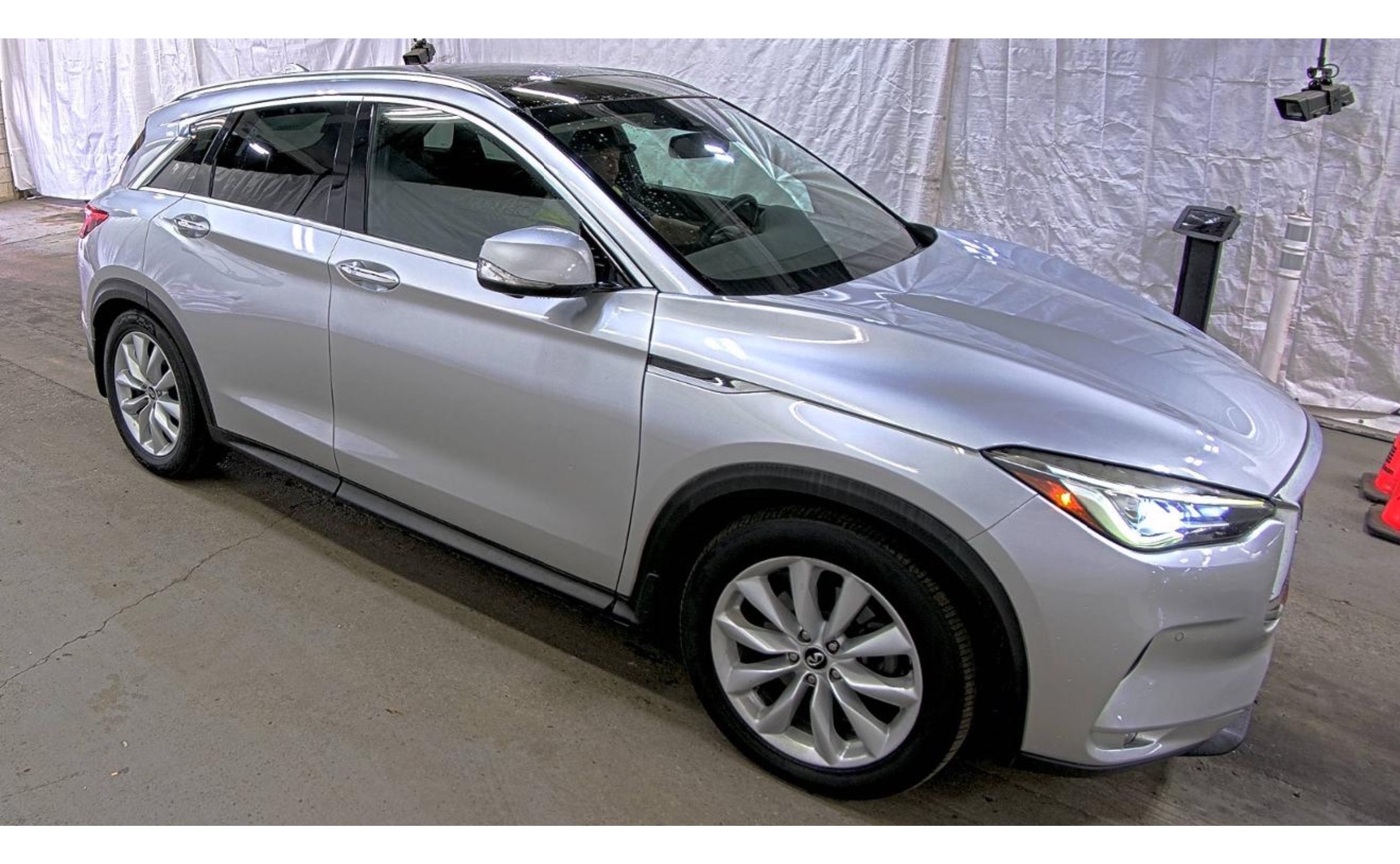 Used 2019 INFINITI QX50 Essential w/ Proactive Package AWD/4WD image 3