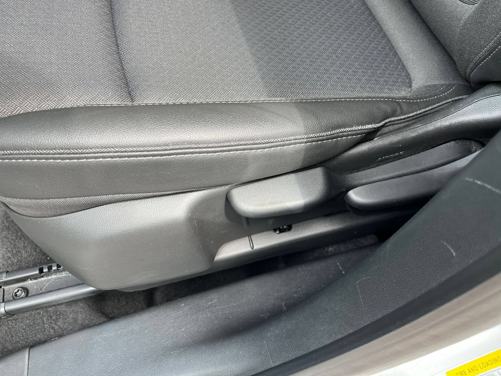 Used 2025 Buick Encore GX Preferred FWD image 22