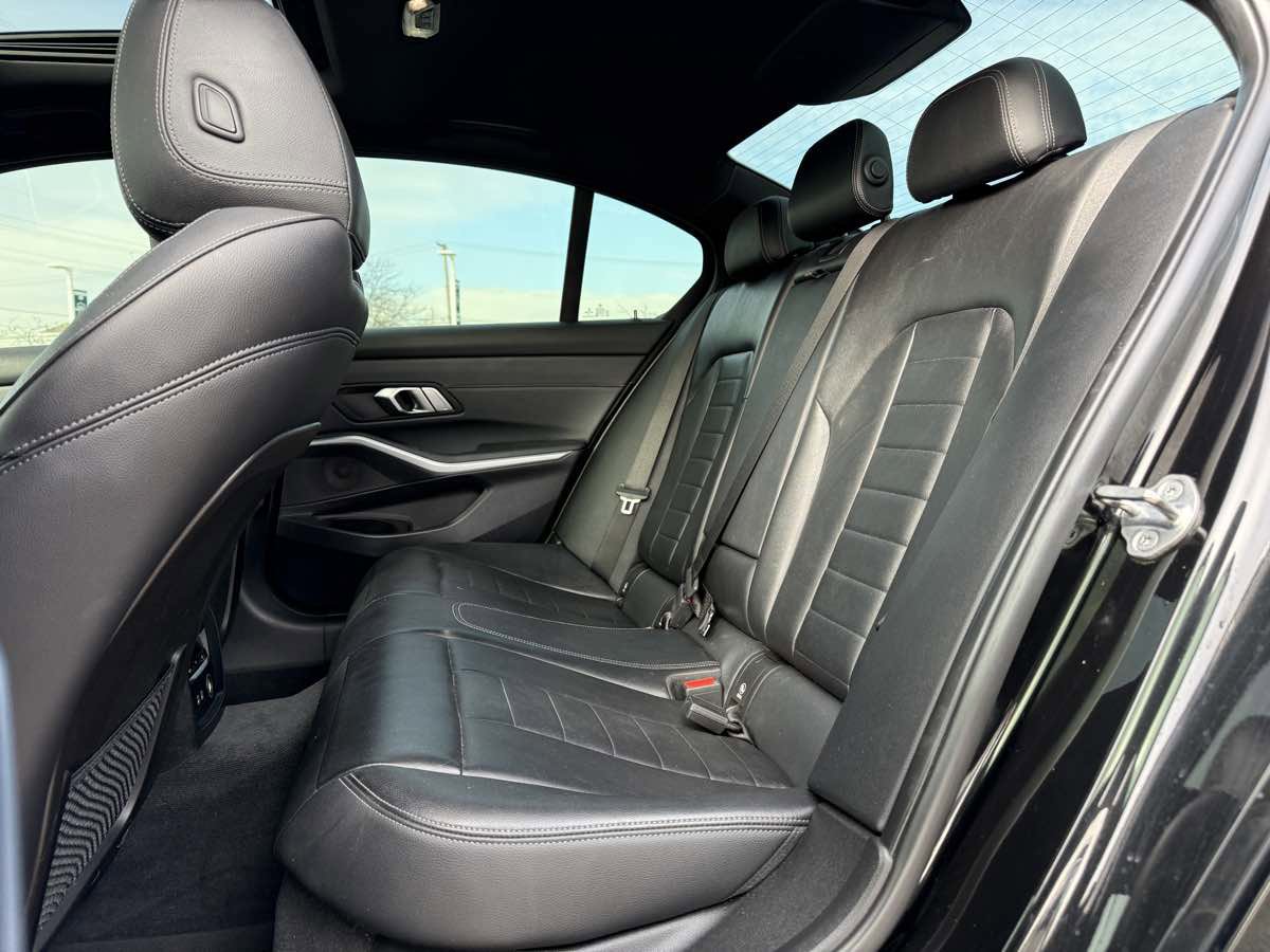 Used 2019 BMW 330i xDrive Sedan AWD/4WD image 13