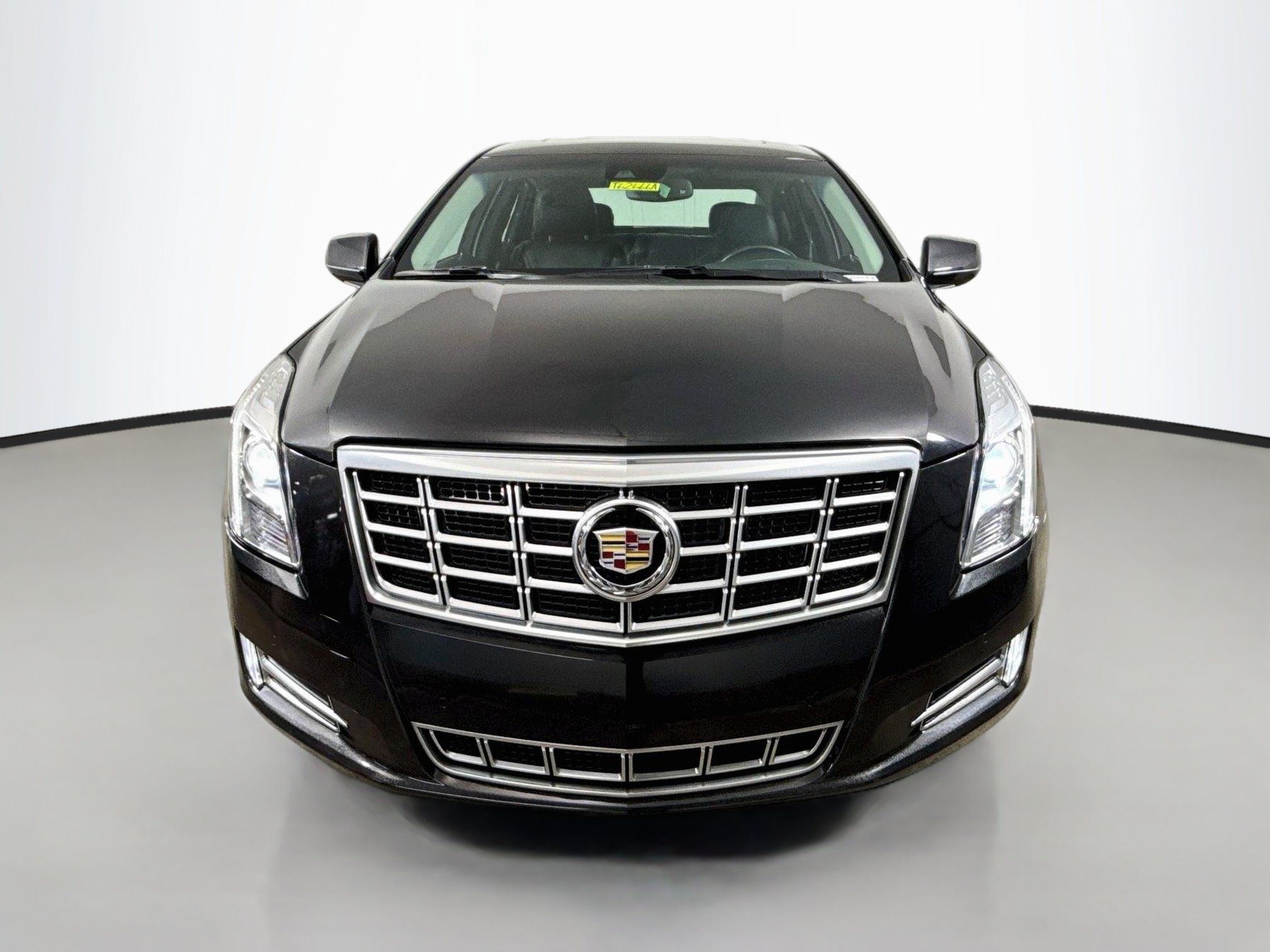 Used 2013 Cadillac XTS Luxury w/ Driver Awareness Package FWD image 2