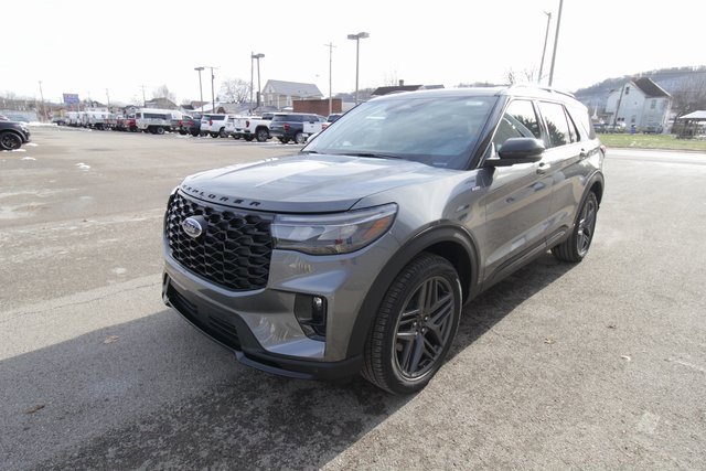 New 2026 Ford Explorer ST-Line w/ ST-Line Street Pack image 7