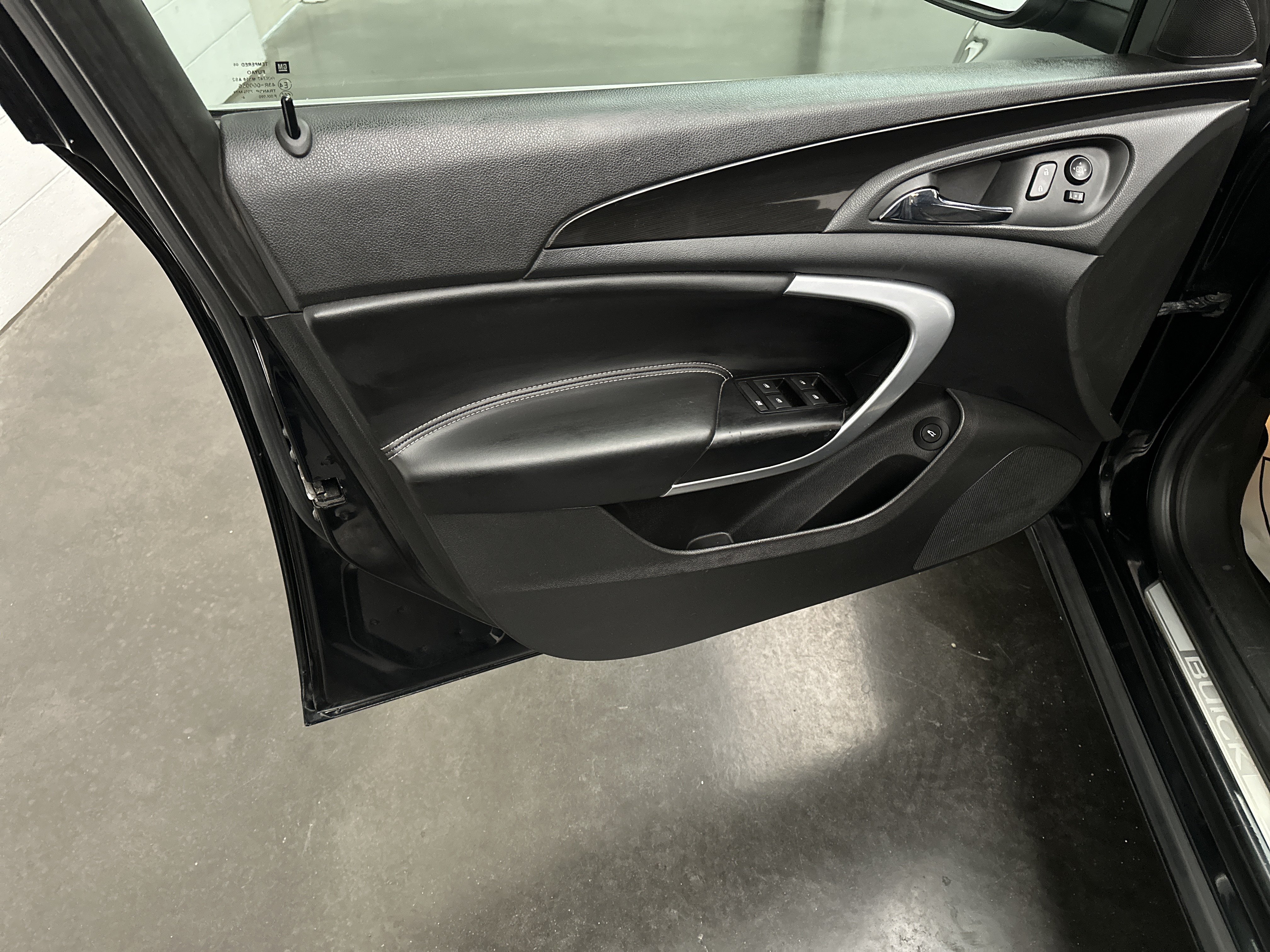 Used 2015 Buick Regal FWD image 14