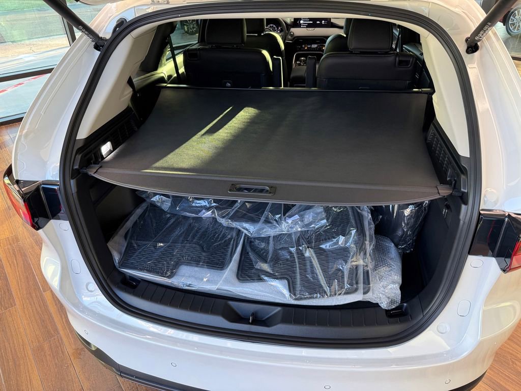 New 2025 MAZDA CX-90 Plug-In Hybrid w/ Preferred image 32