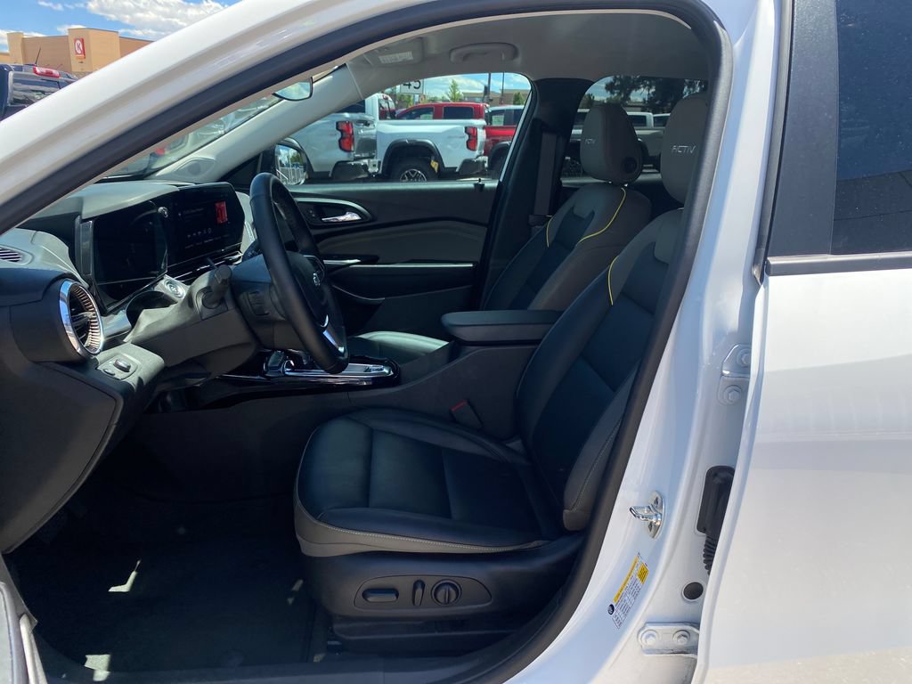 Used 2025 Chevrolet Trax ACTIV w/ Driver Confidence Package FWD image 9