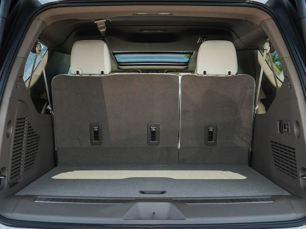 New 2026 GMC Yukon XL Denali w/ Denali Reserve Package AWD/4WD image 8
