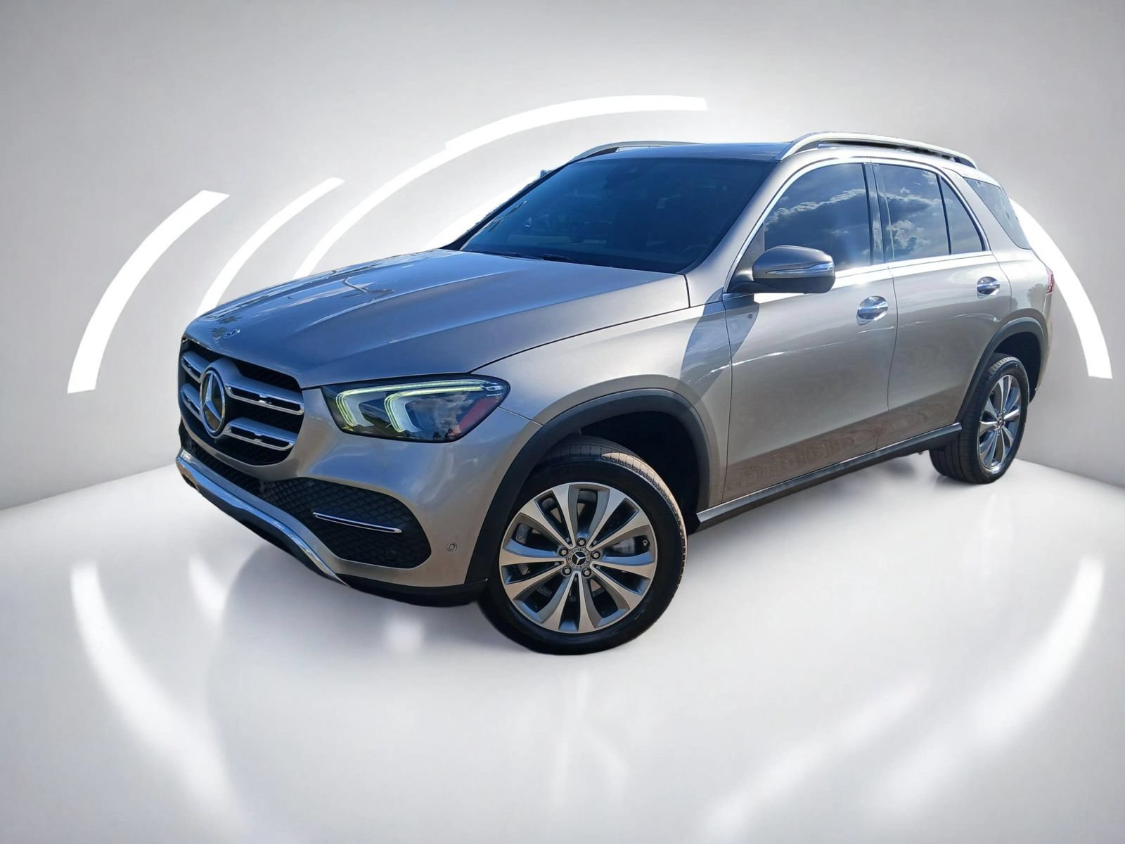 Used 2020 Mercedes-Benz GLE 350 4MATIC w/ Premium Package image 2