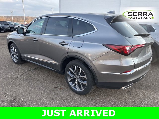 Used 2023 Acura MDX SH-AWD w/ Technology Package image 4