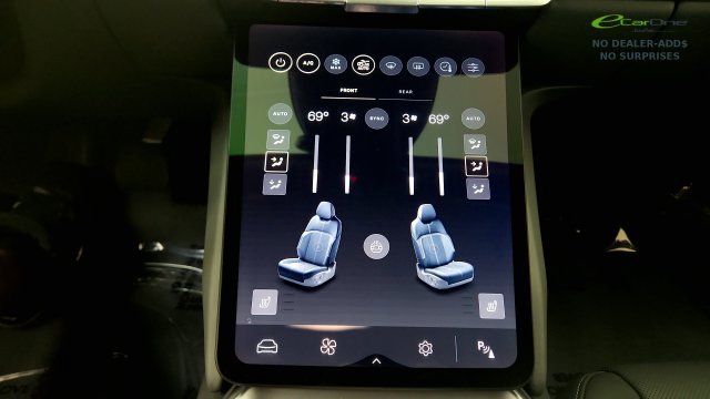 Used 2025 Lucid Air Pure RWD image 69