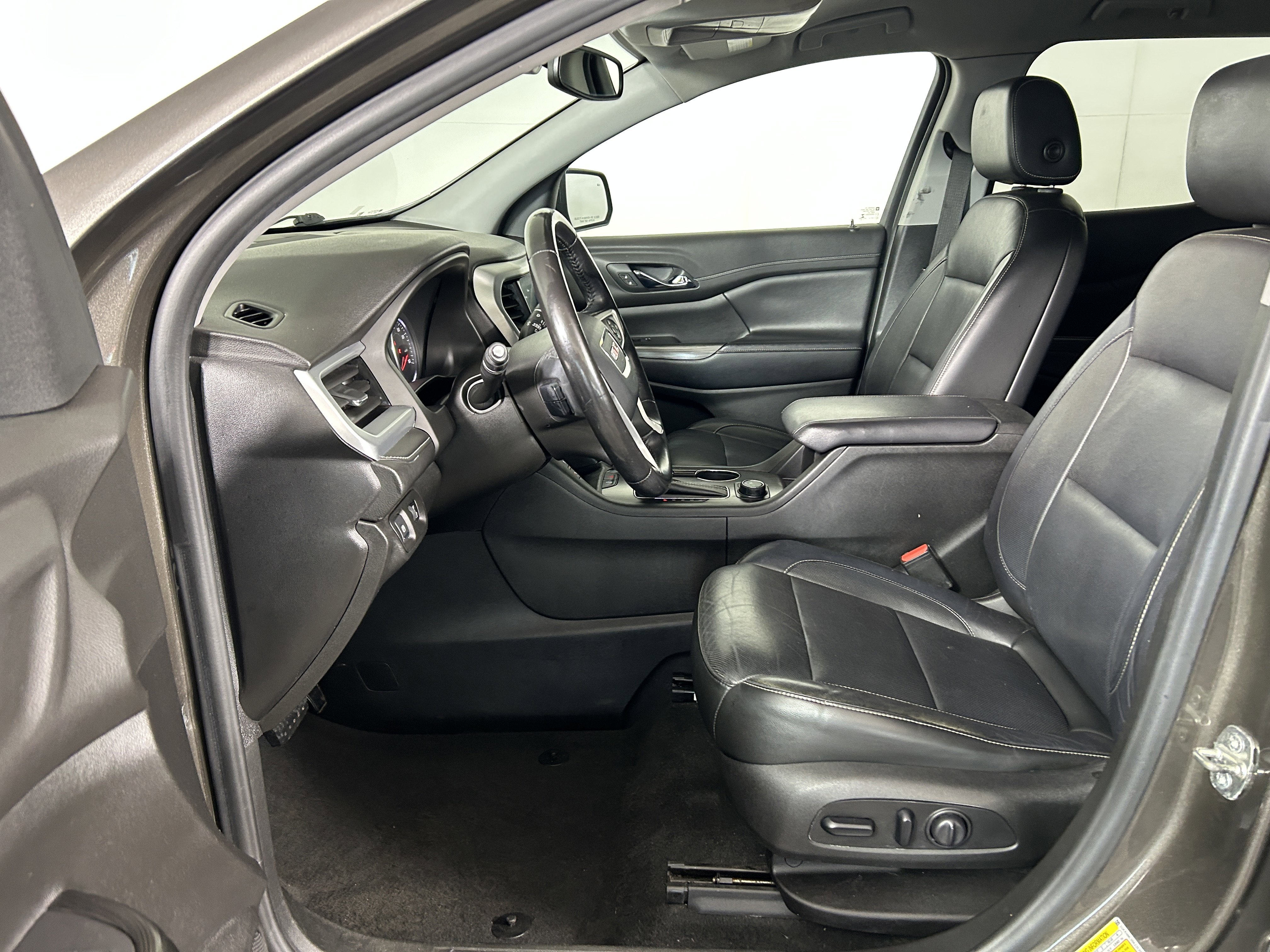 Used 2019 GMC Acadia SLT image 10