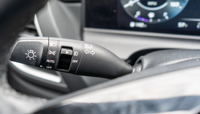 Used 2025 Kia Seltos EX image 23