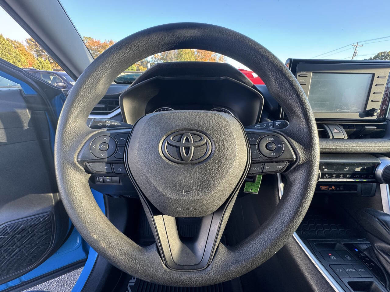 Used 2019 Toyota RAV4 LE image 13