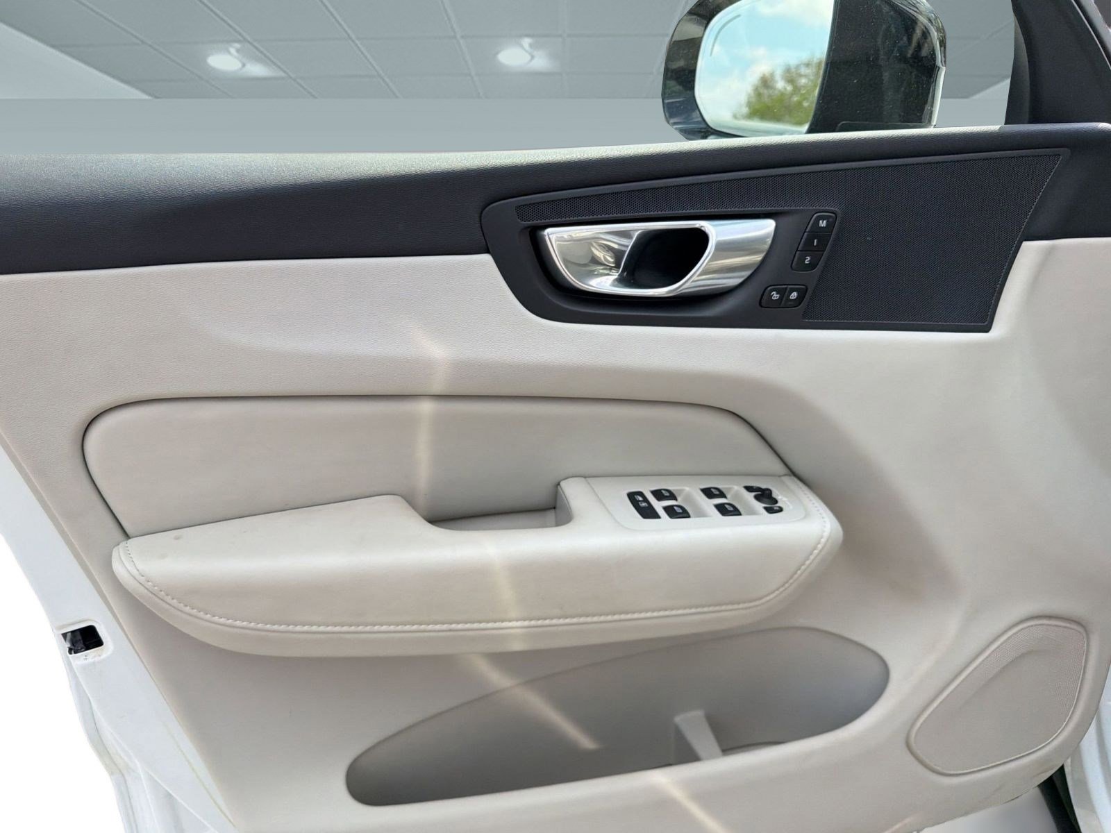 Certified 2023 Volvo XC60 B5 Plus w/ Climate Package FWD image 12