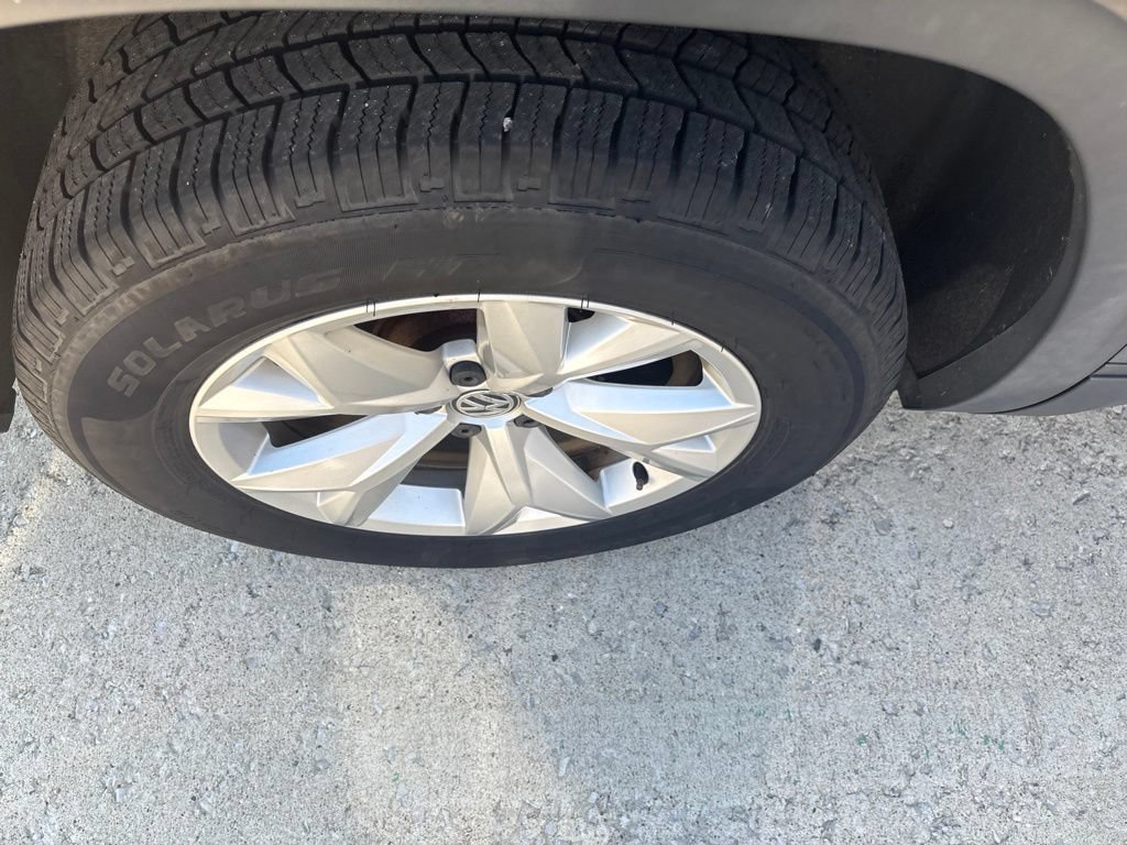 Used 2018 Volkswagen Atlas S FWD image 5