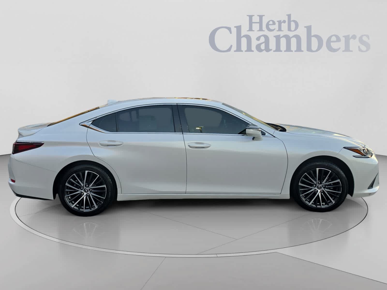 Used 2025 Lexus ES 350 w/ Premium Package FWD image 12