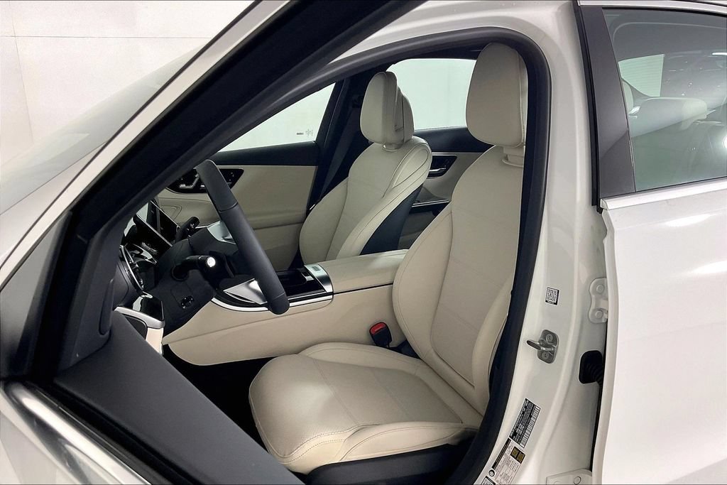 New 2026 Mercedes-Benz C 300 4MATIC Sedan image 9