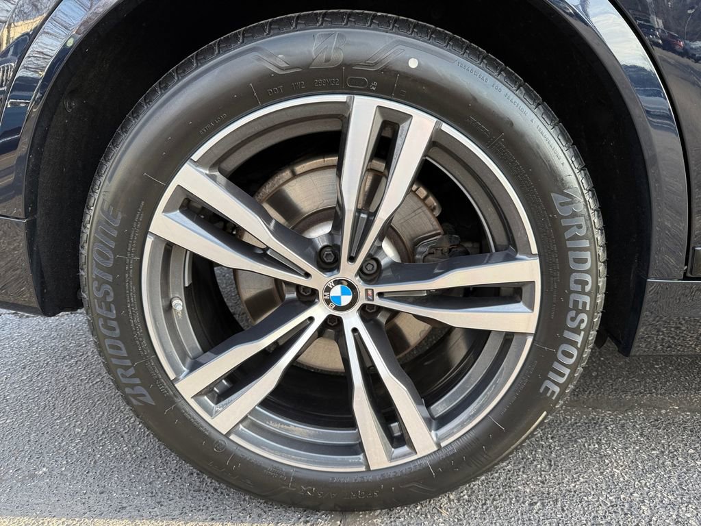 Certified 2023 BMW X7 xDrive40i w/ M Sport Package image 17