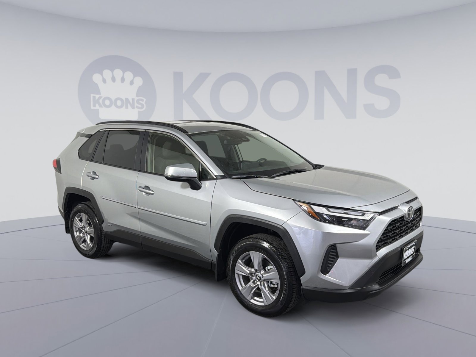 Used 2025 Toyota RAV4 XLE image 10