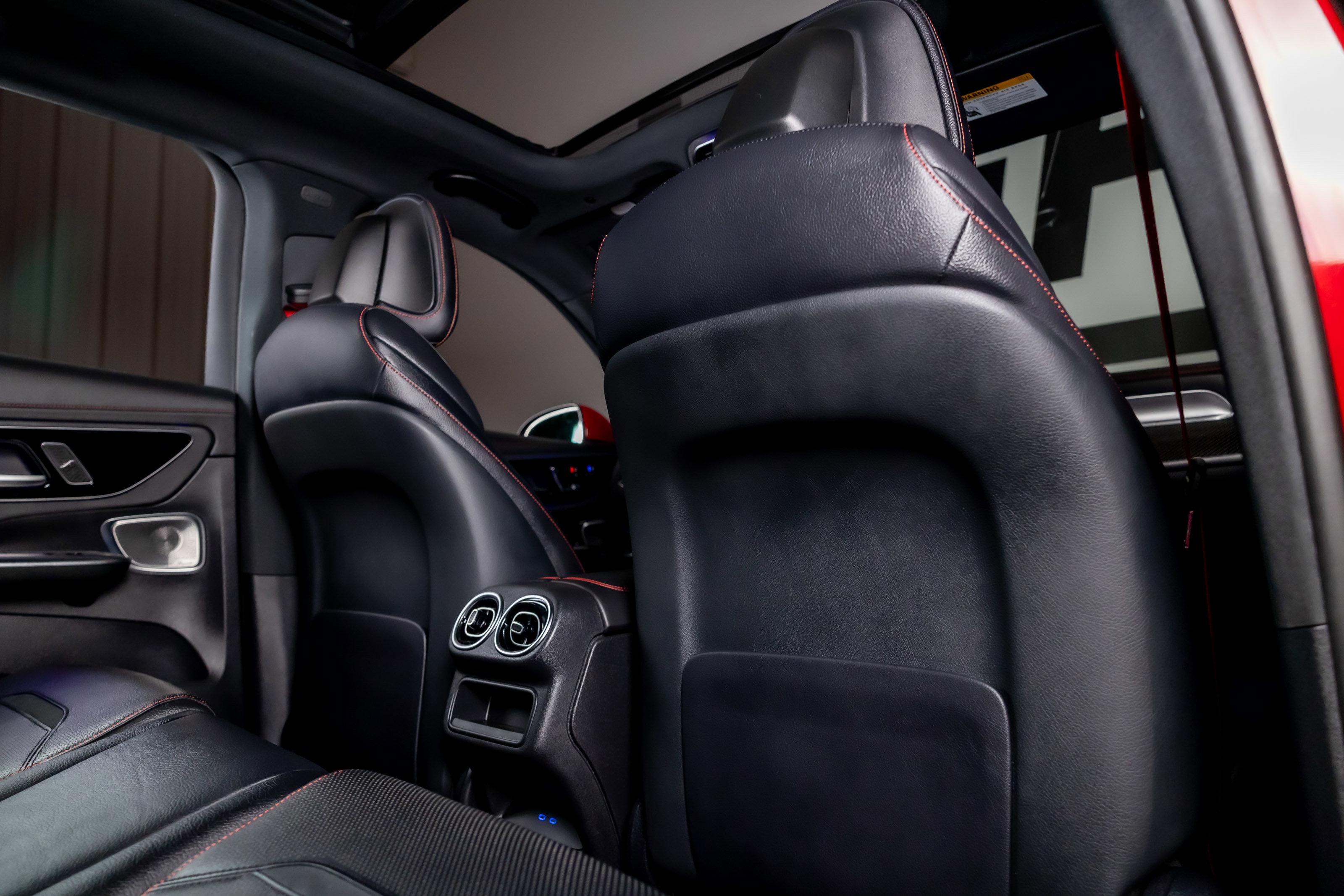 Used 2024 Mercedes-Benz GLC 43 AMG 4MATIC image 23