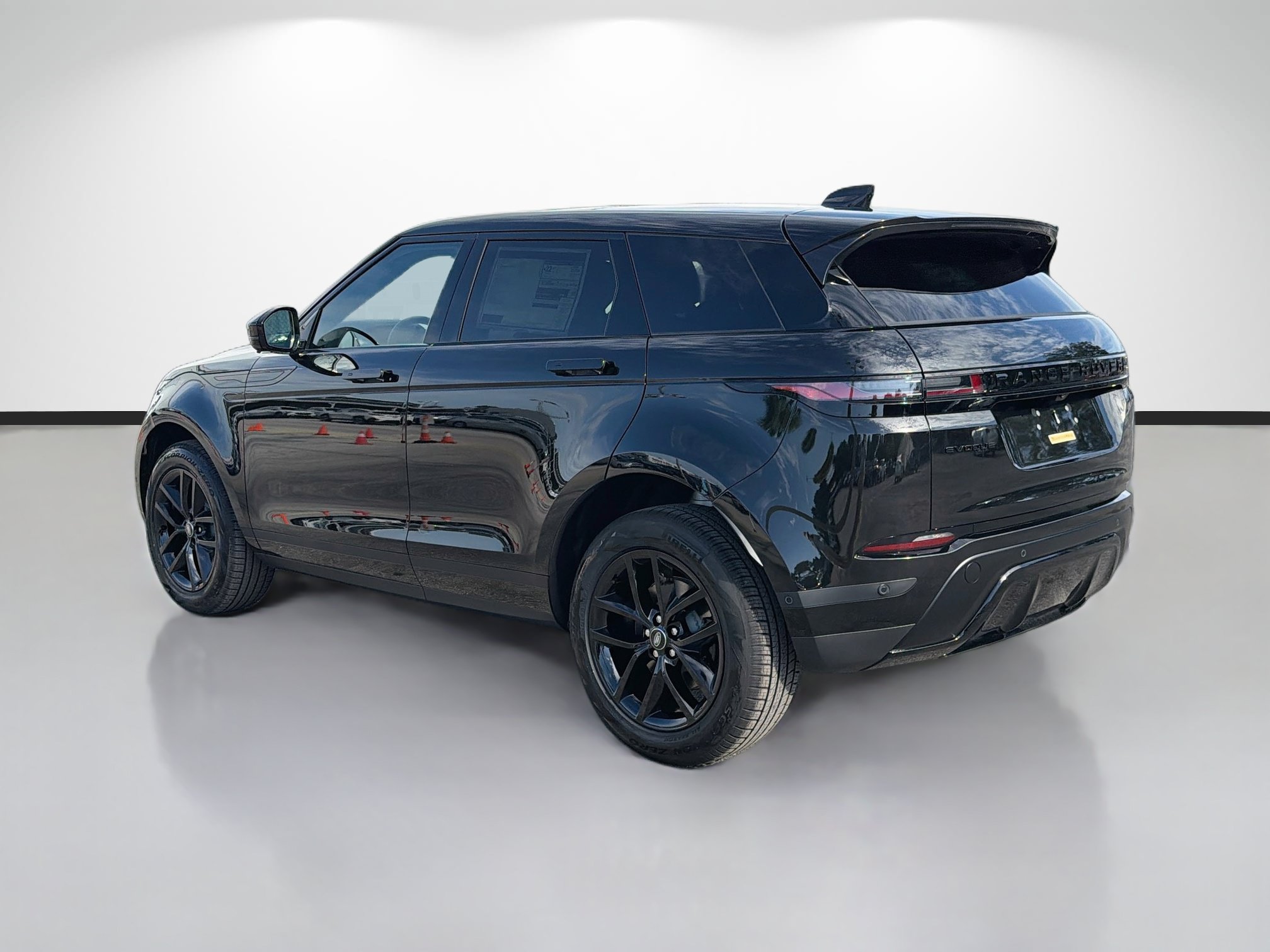 New 2026 Land Rover Range Rover Evoque S AWD/4WD image 3