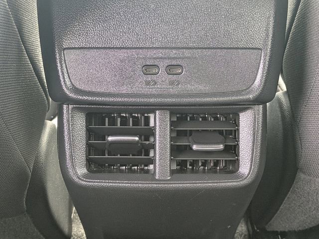 Used 2025 Chevrolet Equinox LT FWD image 14