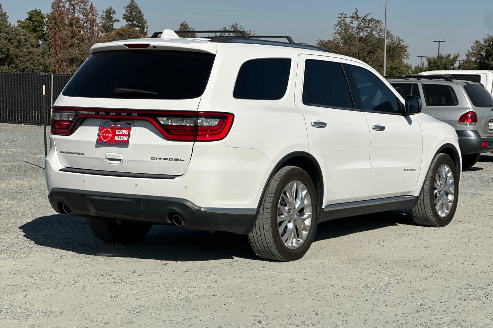 Used 2015 Dodge Durango Citadel w/ Technology Group RWD image 3