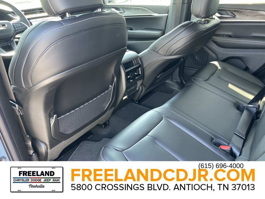 New 2026 Jeep Grand Cherokee Limited w/ Limited Altitude Package AWD/4WD image 19