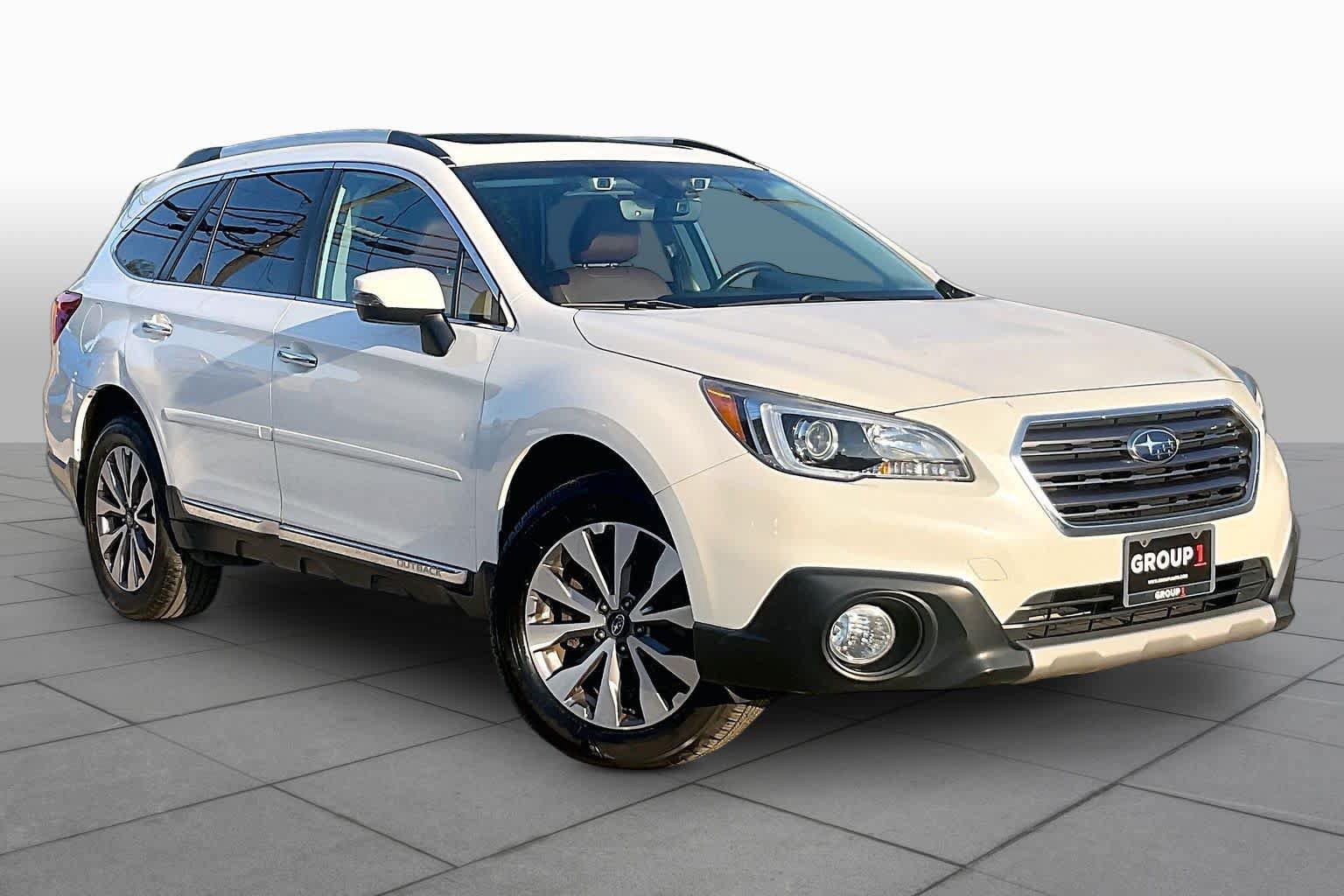 Used 2017 Subaru Outback 2.5i Touring w/ Popular Package #5A AWD/4WD image 3