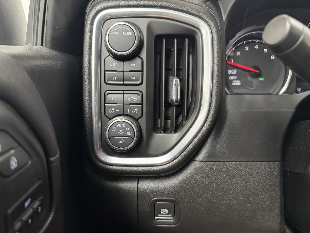 Used 2021 Chevrolet Silverado 1500 LTZ image 34