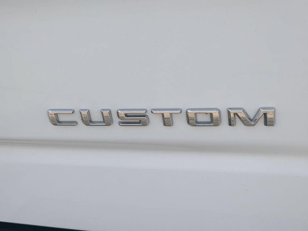 Used 2023 Chevrolet Silverado 1500 Custom RWD image 10