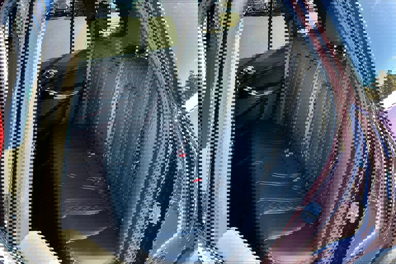 Used 2025 BMW X5 xDrive50e w/ Premium Package image 30