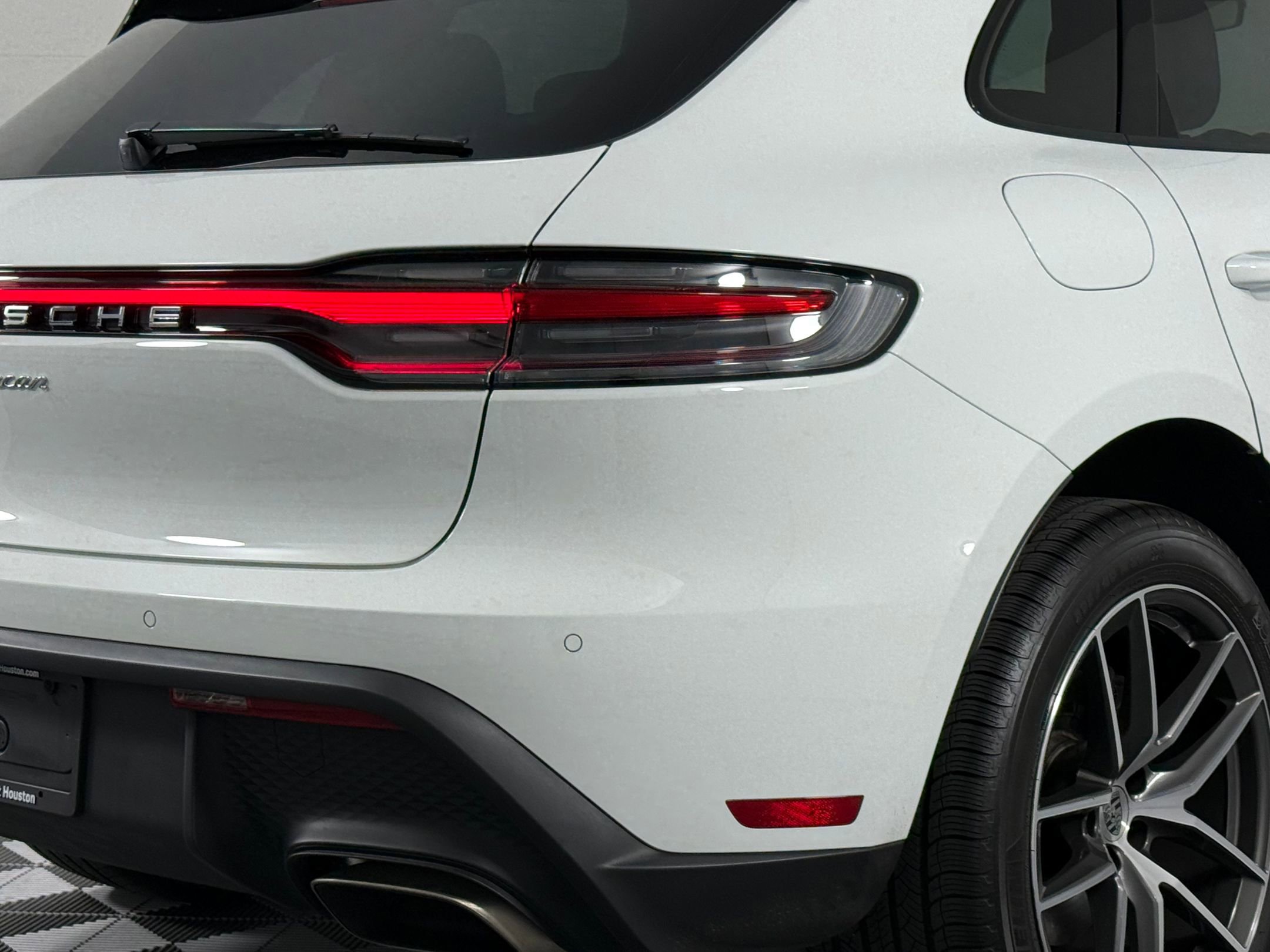 New 2025 Porsche Macan image 13