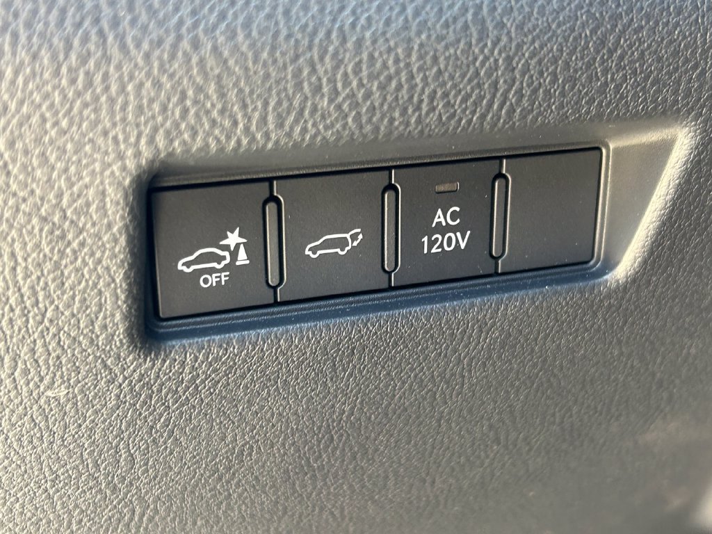 Used 2025 Lexus GX 550 w/ Accessory Package (2T) AWD/4WD image 29