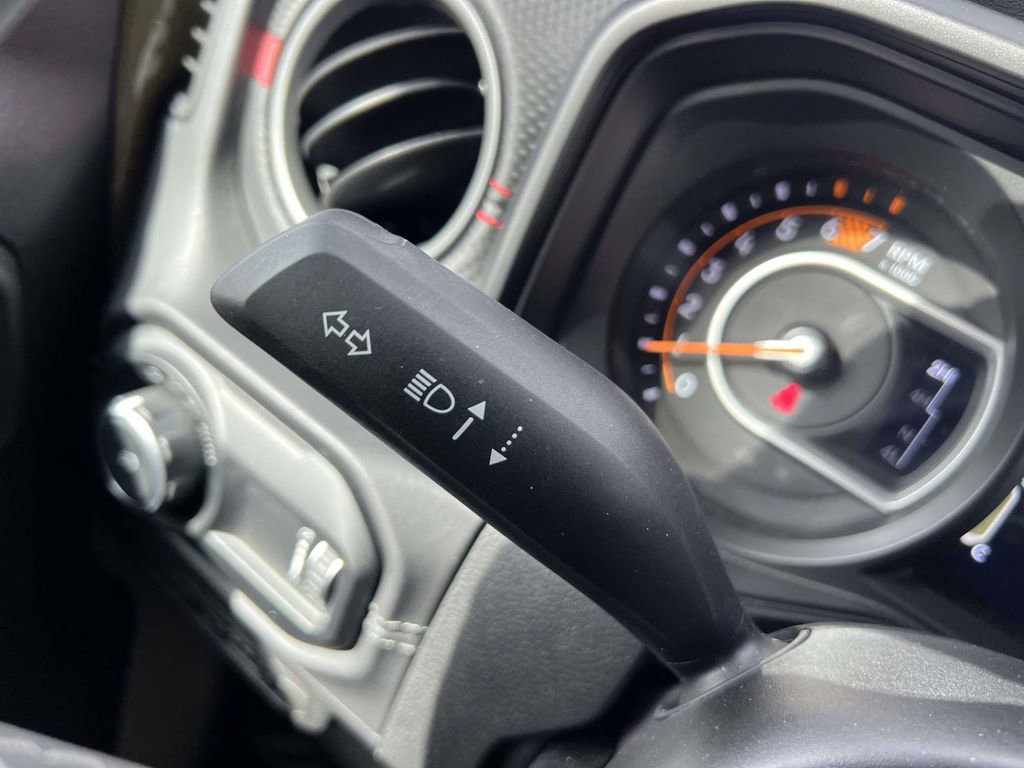 Used 2025 Jeep Wrangler Rubicon w/ XTREMEE 35" Tire Package image 36