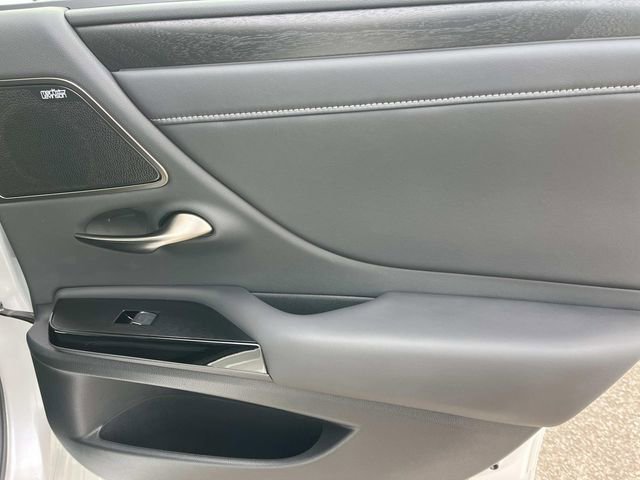 Certified 2024 Lexus ES 350 Ultra Luxury w/ Accessory Package (Z2) image 22