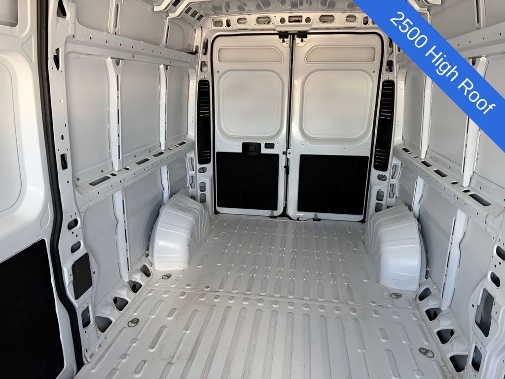 Used 2026 RAM ProMaster 2500 w/ Convenience Group FWD image 11