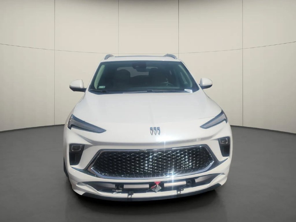 Used 2024 Buick Encore GX Avenir w/ Avenir Technology Package AWD/4WD image 2