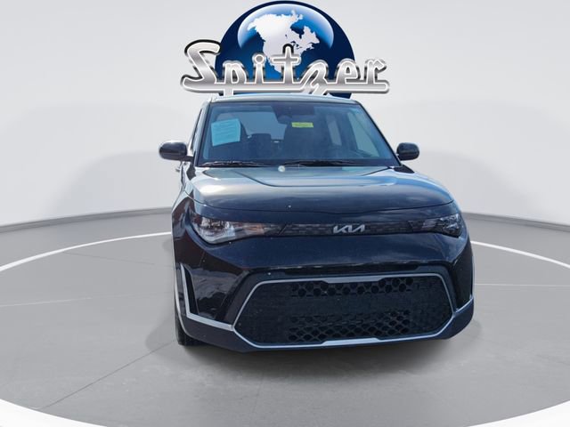 Used 2025 Kia Soul LX w/ LX Technology Package image 2