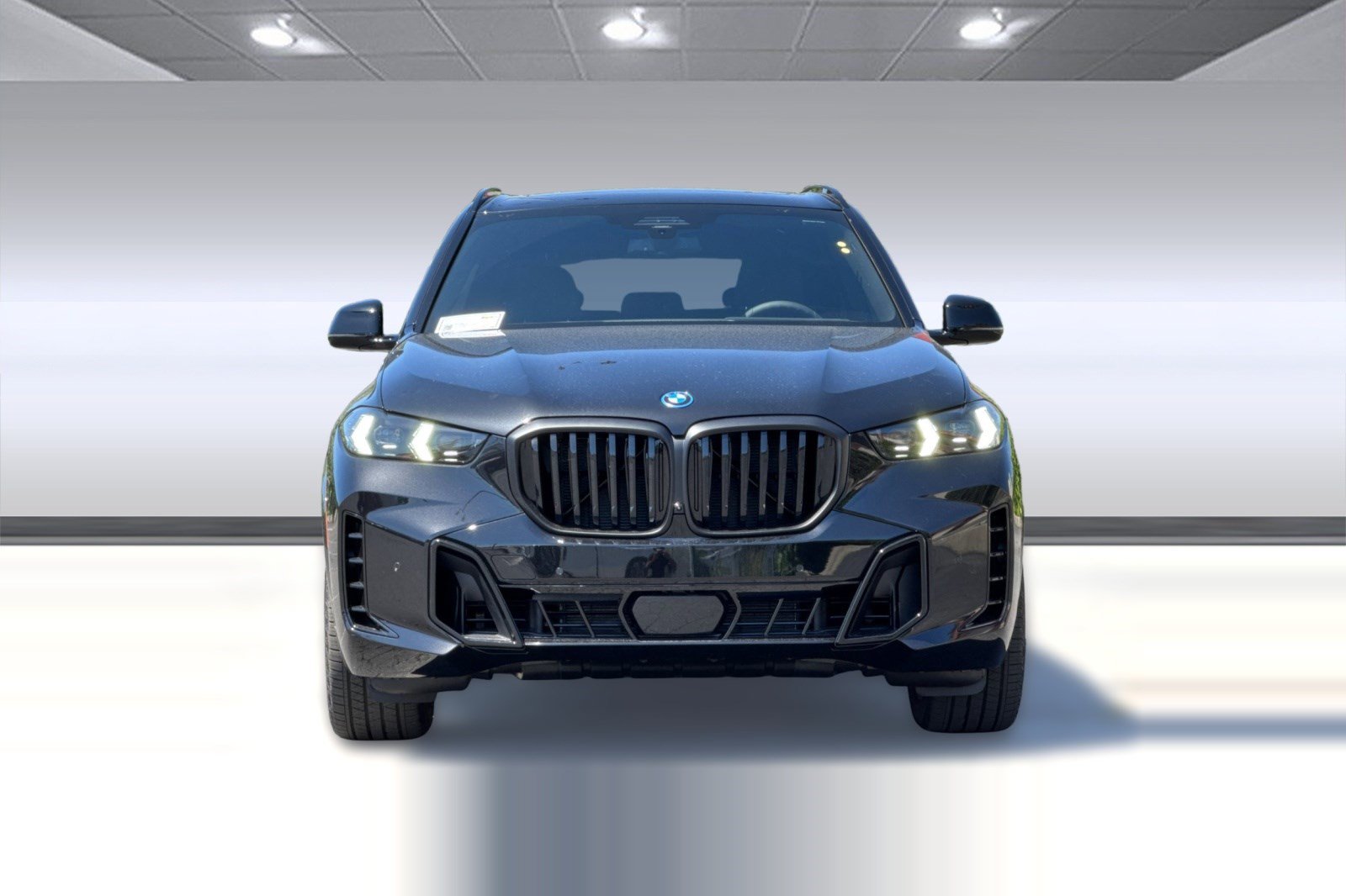 New 2026 BMW X5 xDrive50e w/ M Sport Package AWD/4WD image 5