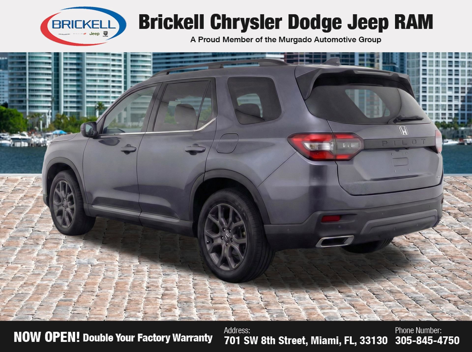 Used 2024 Honda Pilot Touring image 3