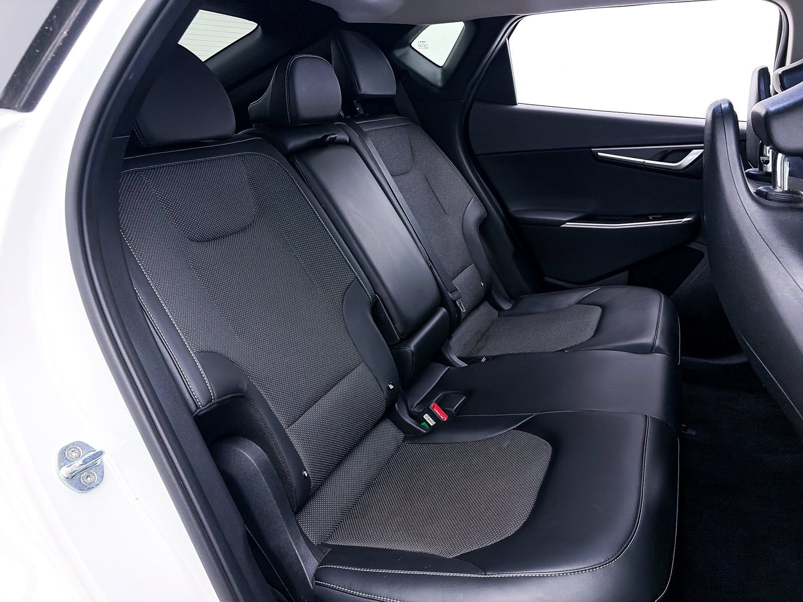 Certified 2022 Kia EV6 Light RWD image 38