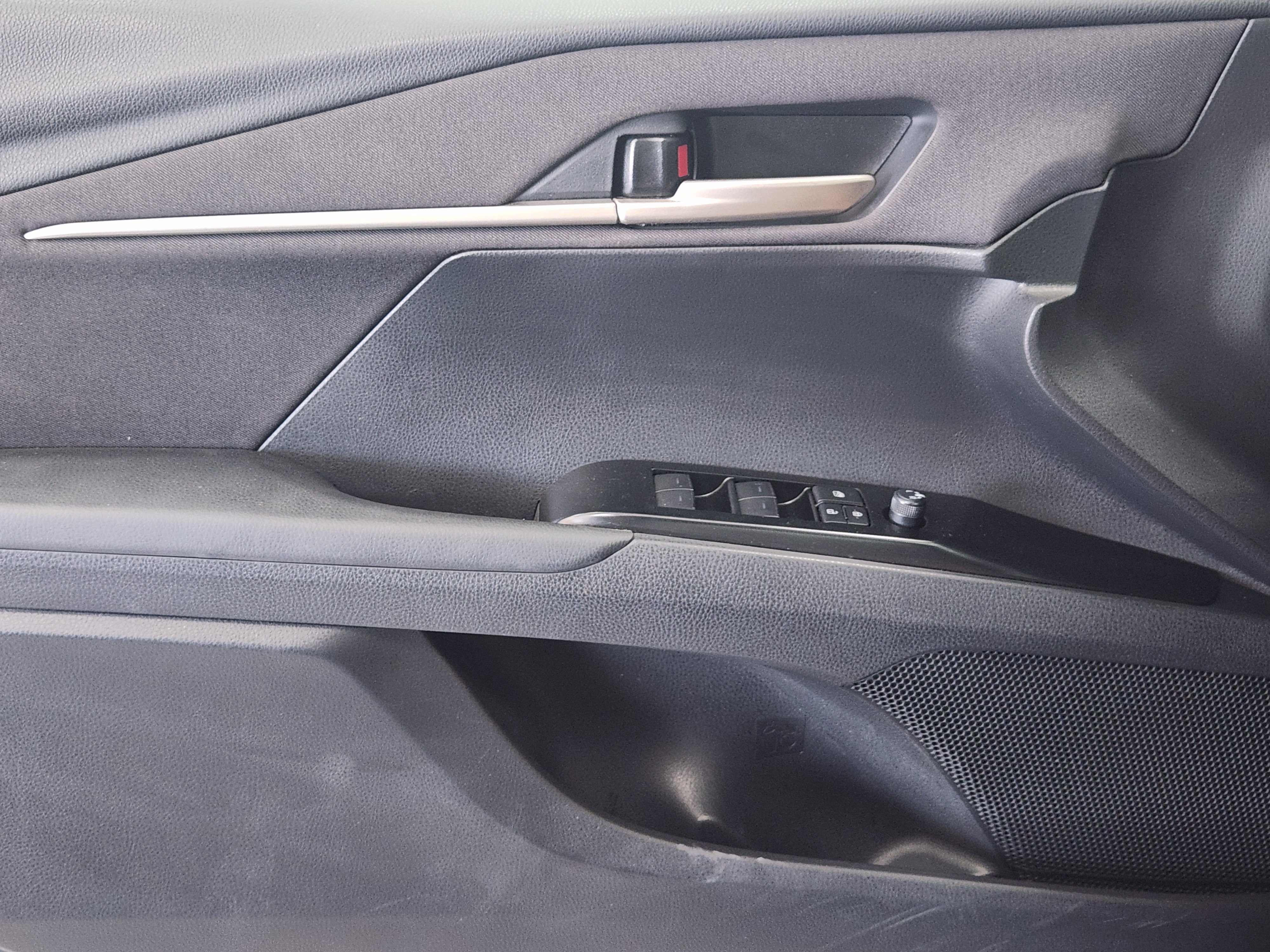 Used 2025 Toyota Camry LE FWD image 23