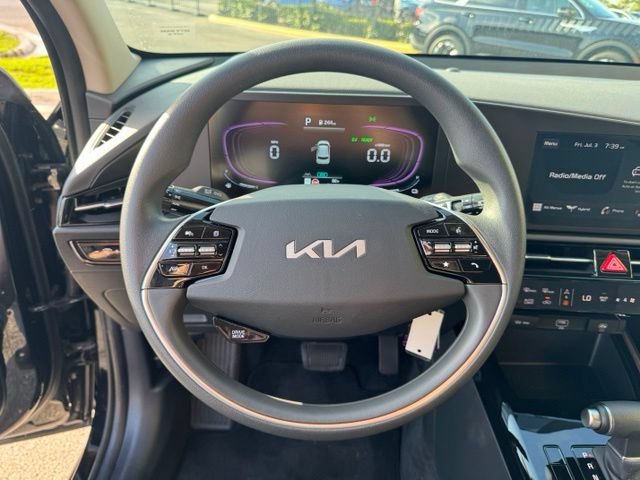 Used 2025 Kia Niro LX FWD image 49