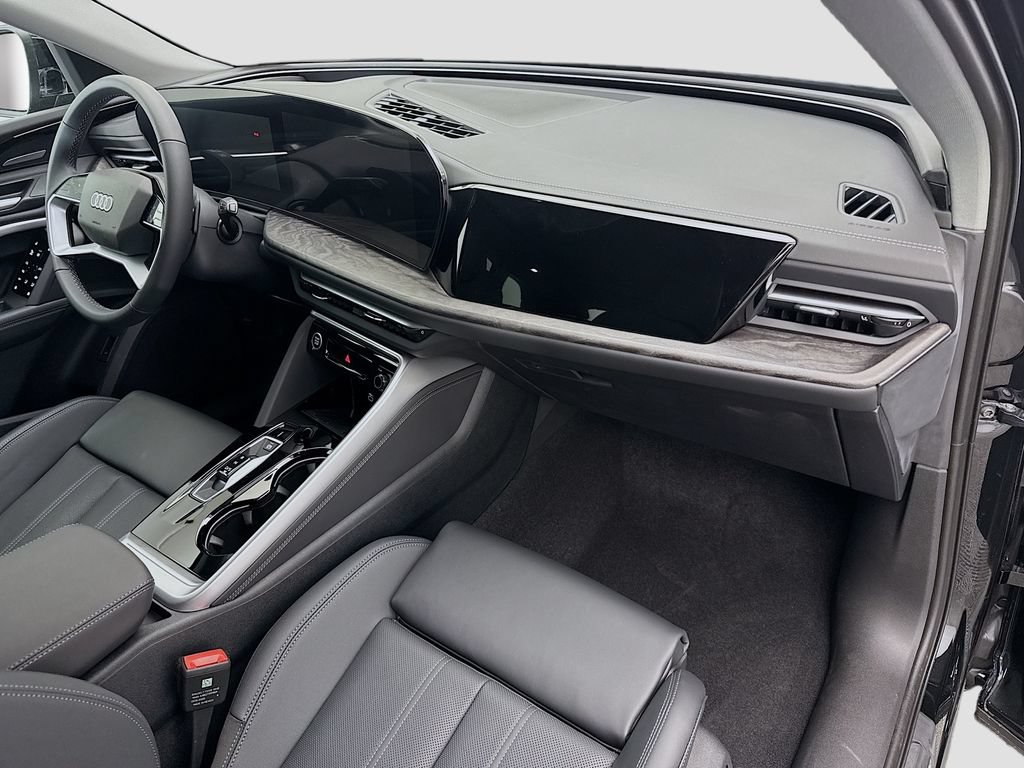Used 2025 Audi Q5 Premium Plus w/ Premium Plus AWD/4WD image 17