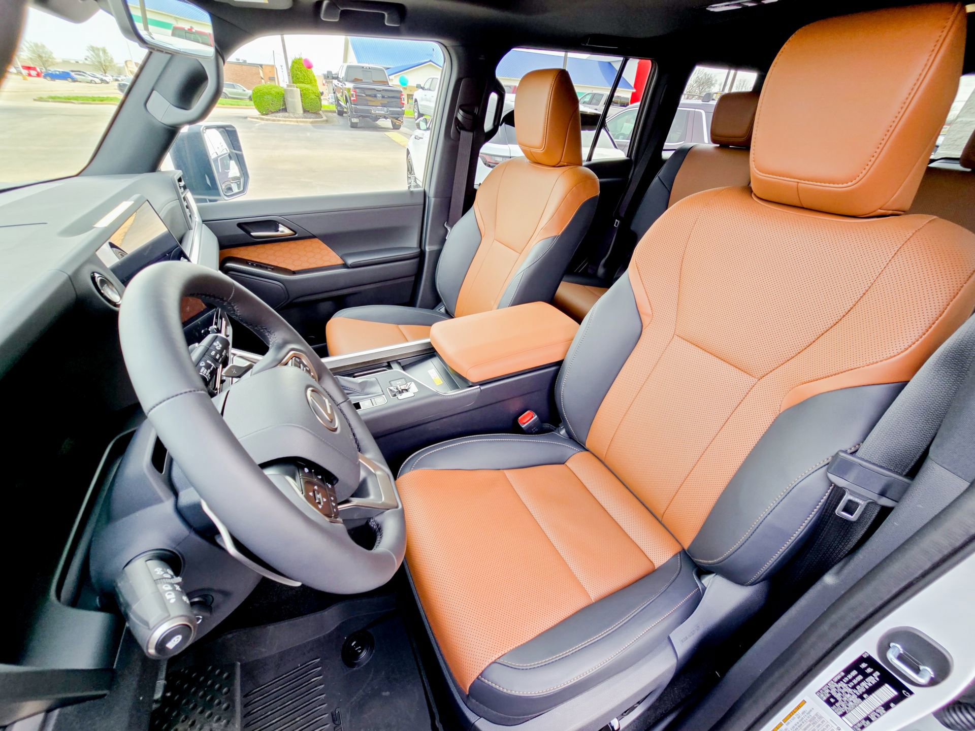 Used 2026 Lexus GX 550 w/ Accessory Package (2T) image 25