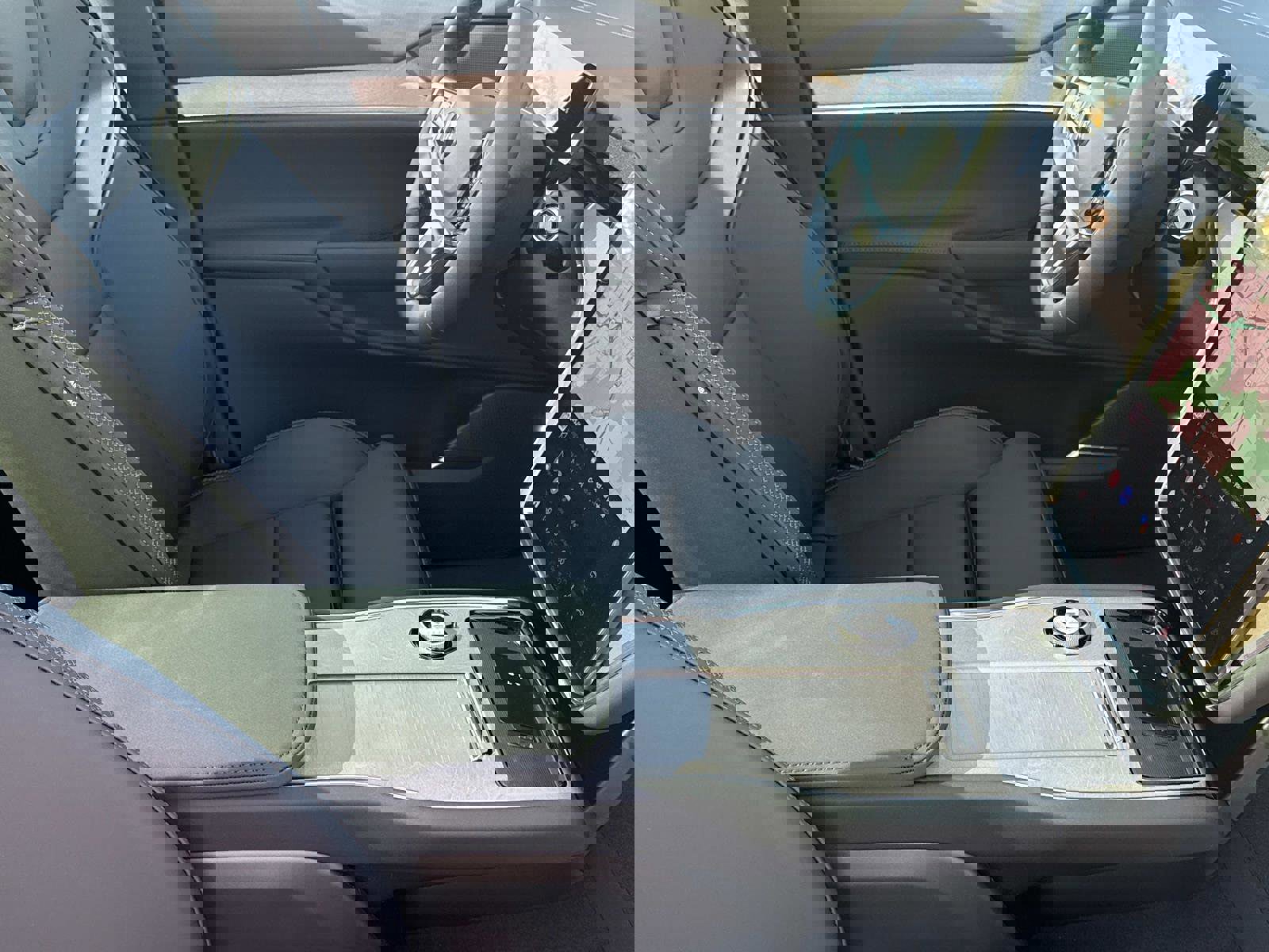 New 2025 Volvo EX90 Plus w/ Protection Package Premier image 5