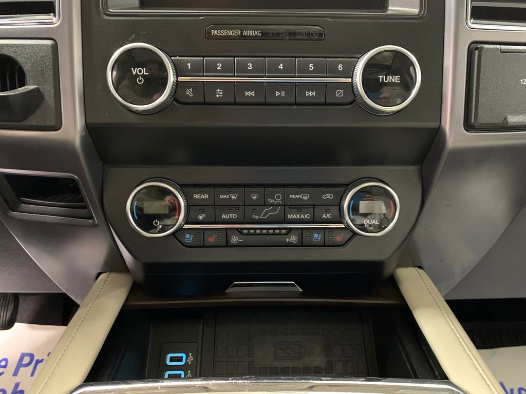Used 2019 Ford Expedition Platinum AWD/4WD image 29
