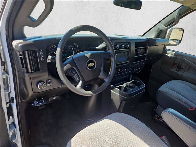 Used 2018 Chevrolet Express 2500 LT w/ LT Preferred Equipment Group RWD image 18